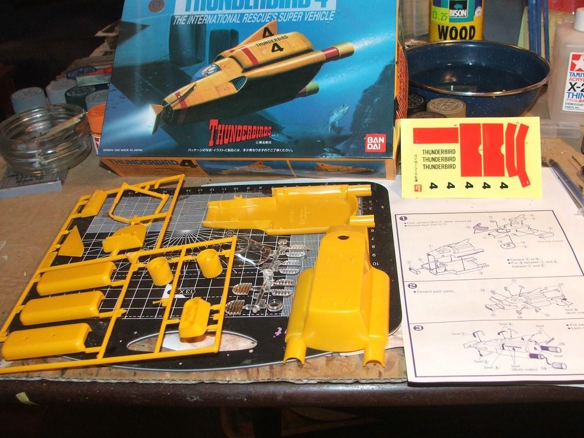 Thunderbird 4 TB-4 - 1992 Bandai model kit MIB