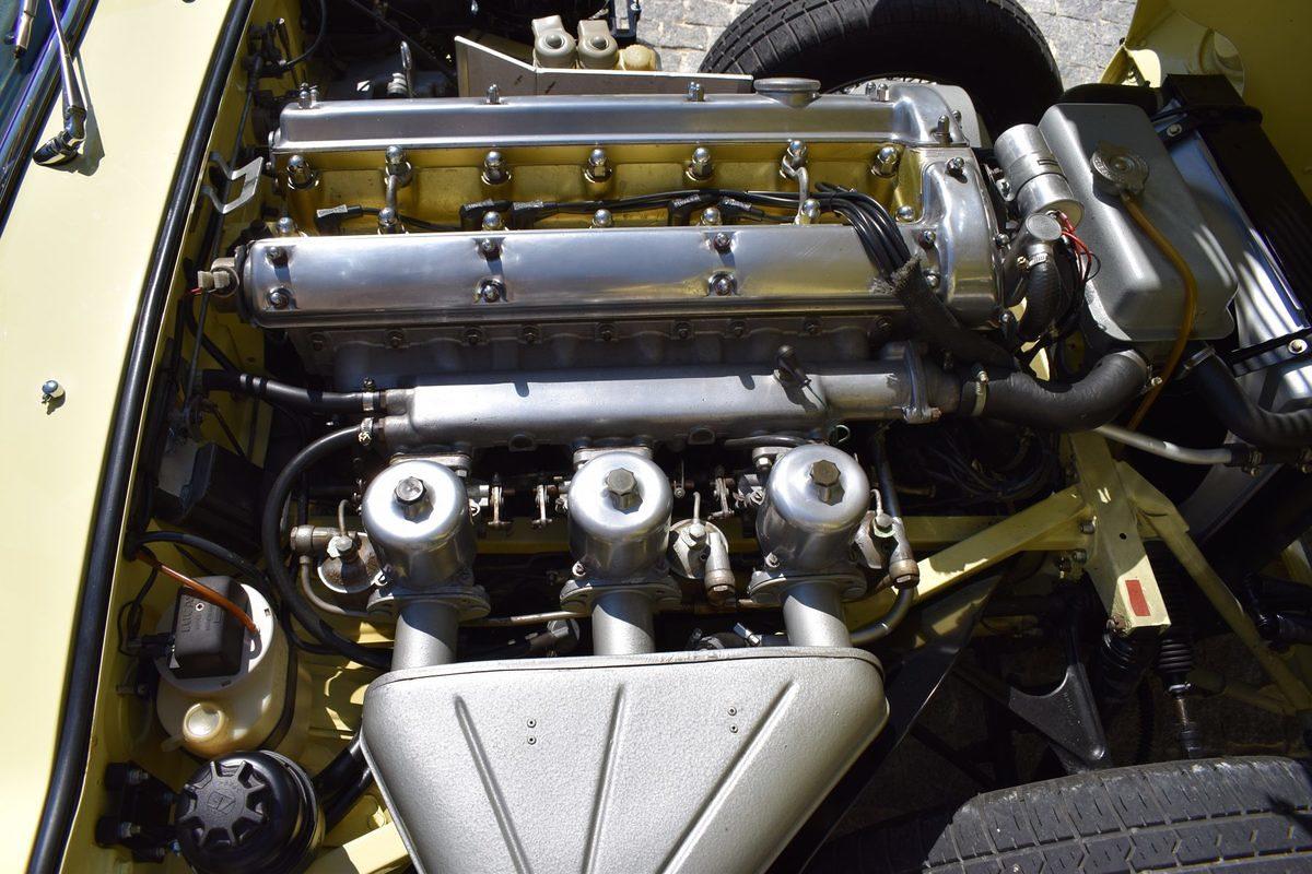Etype-engine-7.jpg